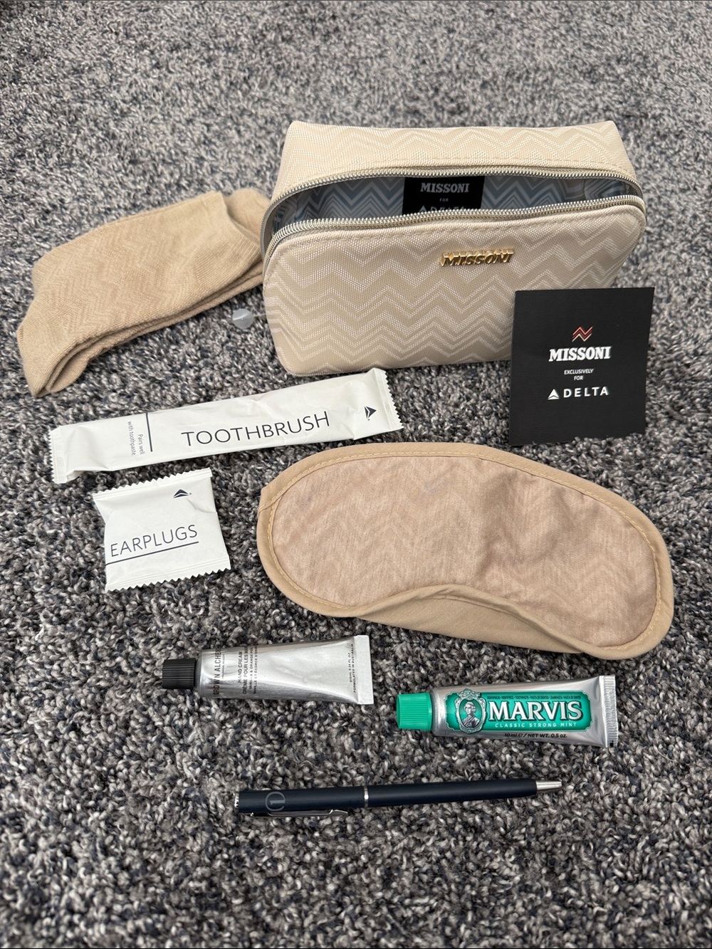 Missoni for Delta One Amenity Kit Beige Chevron Pouch Eye Mask Socks Set